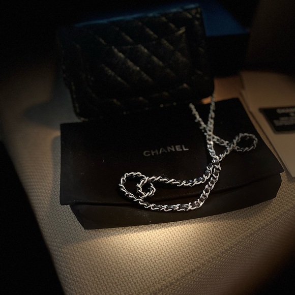 Chanel wallet on chain in black caviar leather with silver hardware - Picture 7 of 8